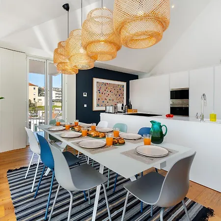 Whome Skyline Penthouse Luxury Living View, Ac & Elevator * Lisbon
