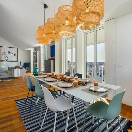 Whome Skyline Penthouse Luxury Living View, Ac & Elevator Lisbon