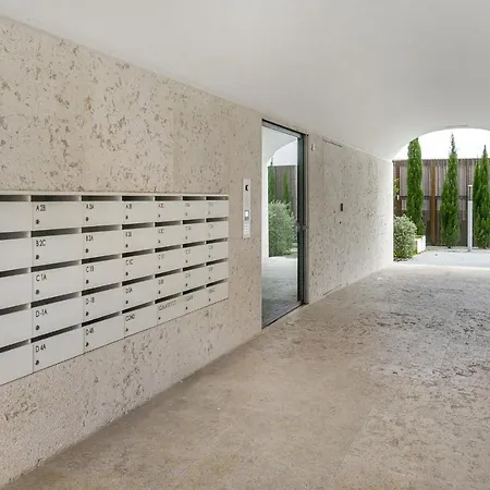 Whome Skyline Penthouse Luxury Living View, Ac & Elevator