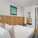 Whome Skyline Penthouse Luxury Living View, Ac & Elevator Лісабон