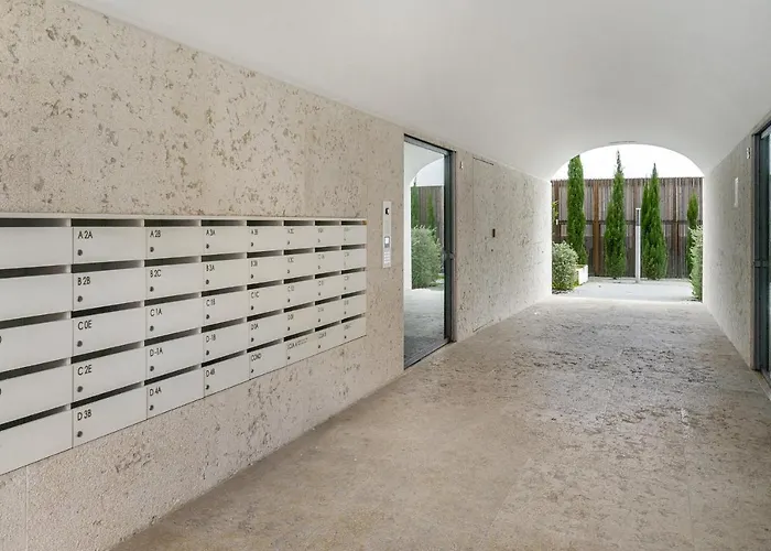 Whome Skyline Penthouse Luxury Living View, Ac & Elevator