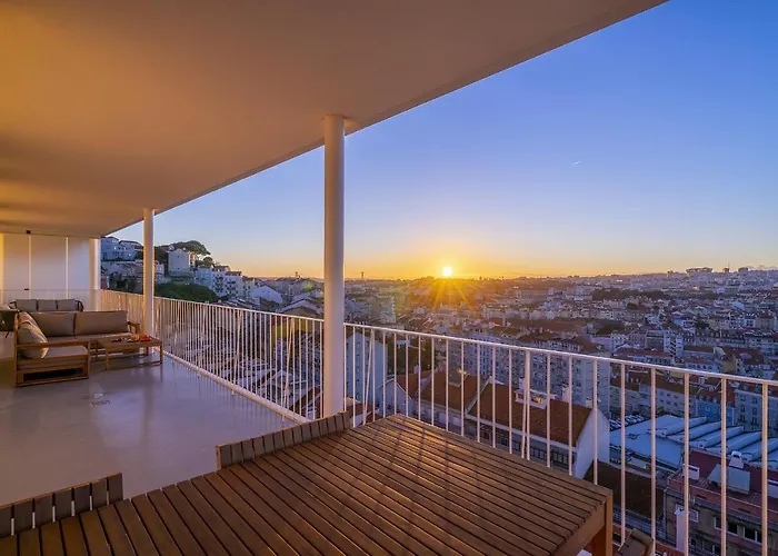 Whome Skyline Penthouse Luxury Living View, Ac & Elevator