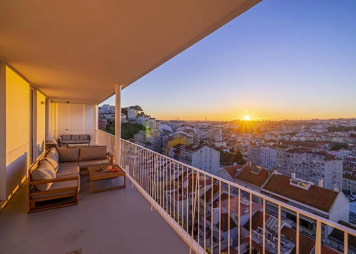 Whome Skyline Penthouse Luxury Living View, Ac & Elevator Διαμέρισμα Lisboa