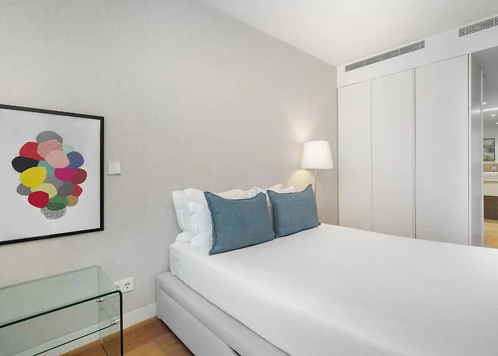 Whome Skyline Penthouse Luxury Living View, Ac & Elevator *