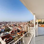 Whome Skyline Penthouse Luxury Living View, Ac & Elevator Apartment *